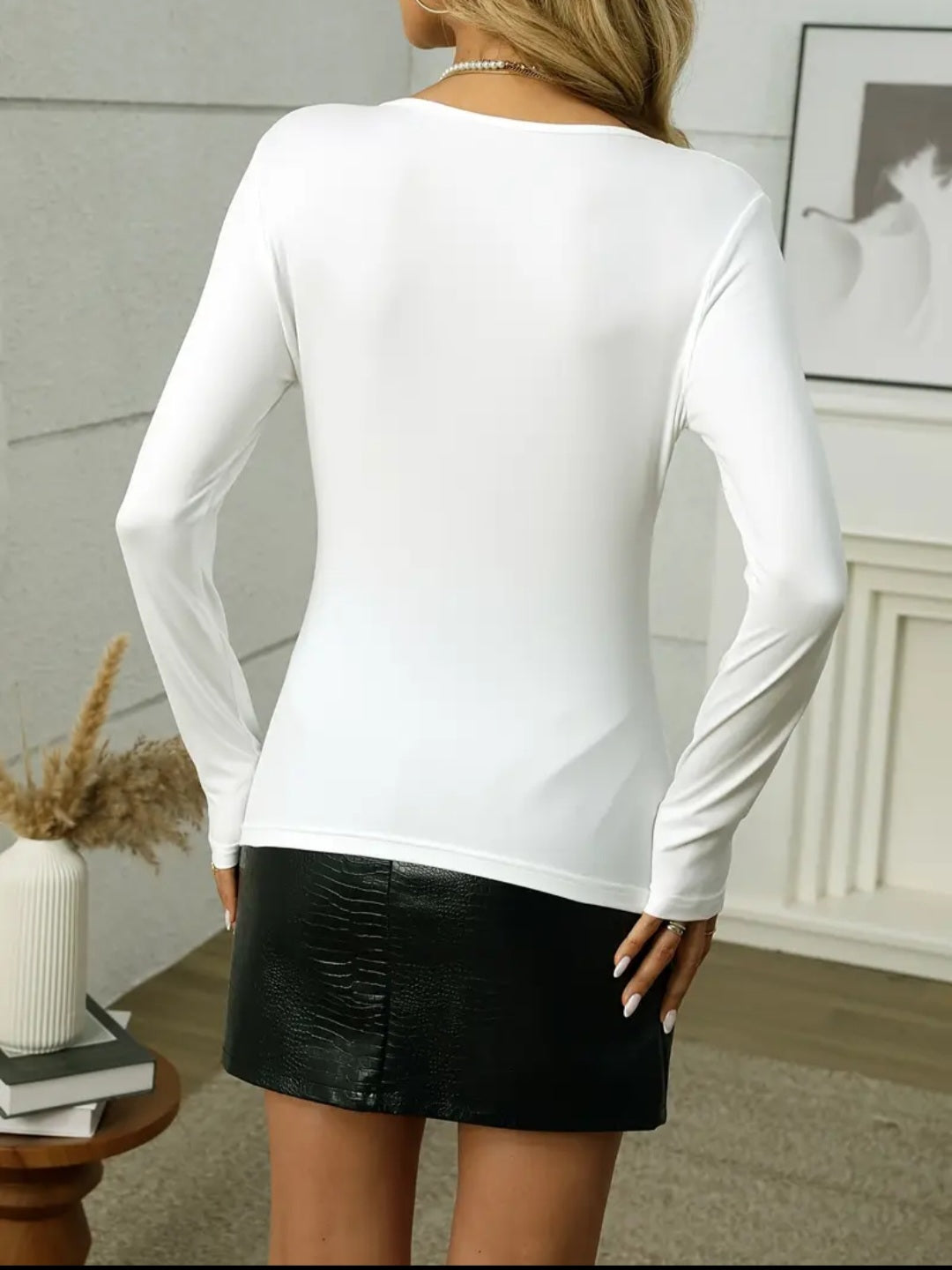 T-shirt blanc à manches longues chic