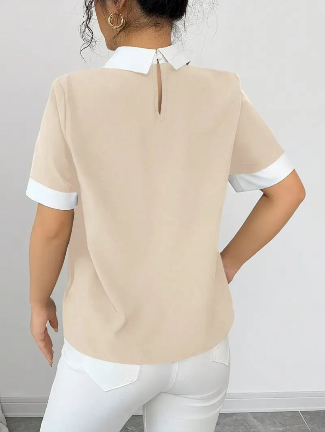 Chemise élégante à col manche courte