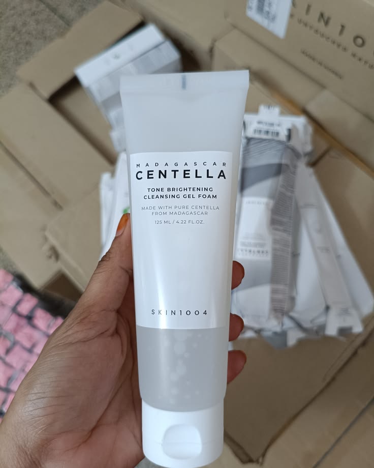 SKIN1004 Tone Brightening Cleansing Gel Foam