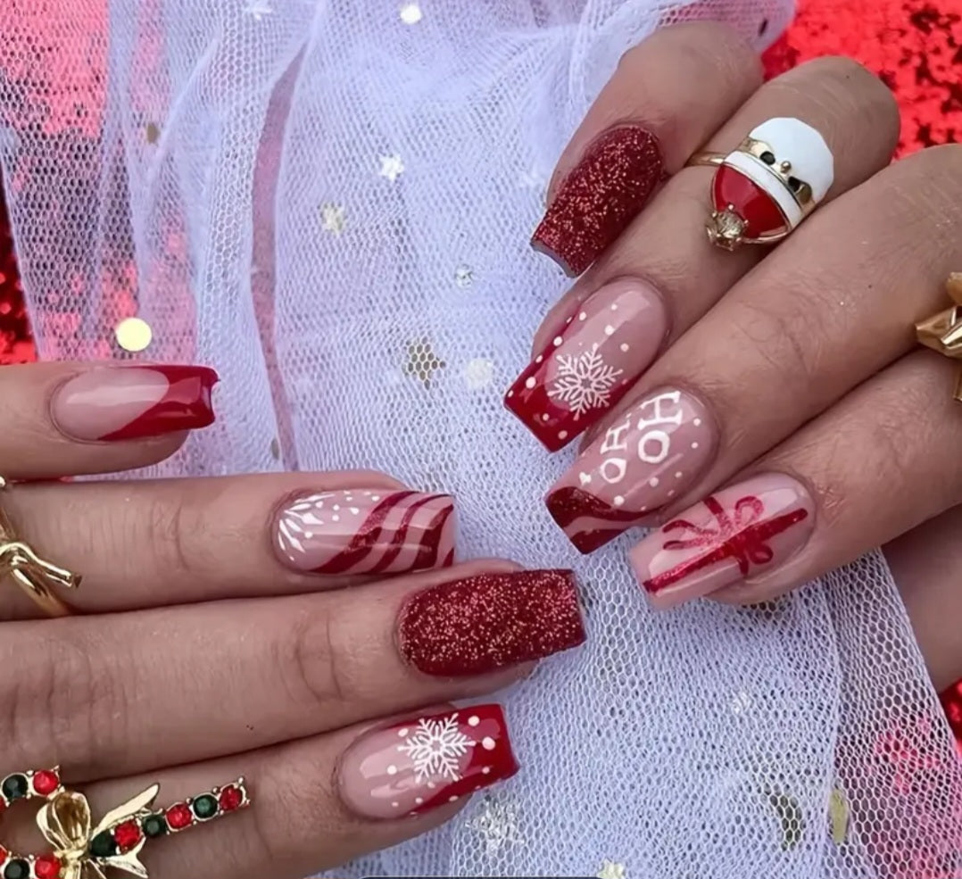 Faux ongle rouges et paillettes